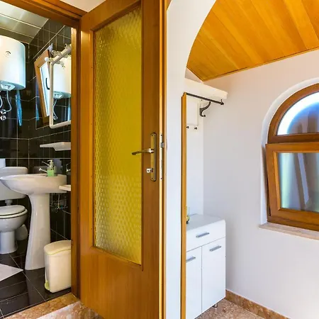 Lily Apartment *